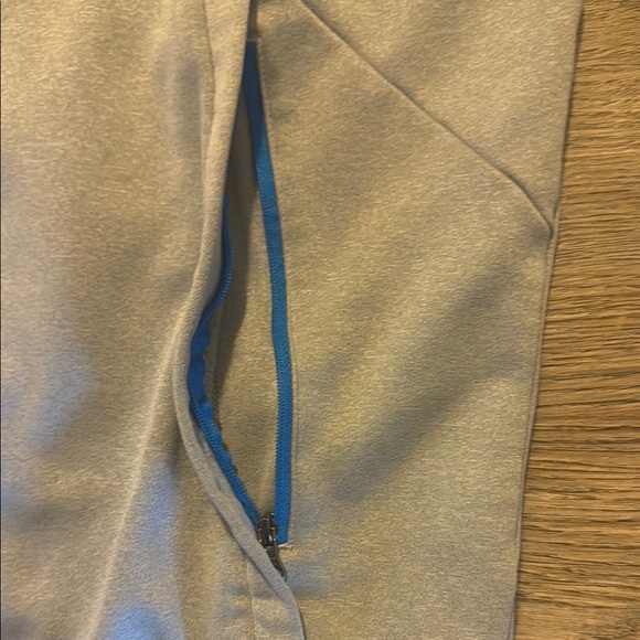 The North Face Light Gray Hoodie with Blue Zipper - Picture 6 of 6